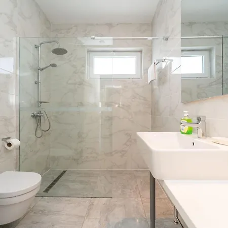 Deluxe Carlotta 아파트